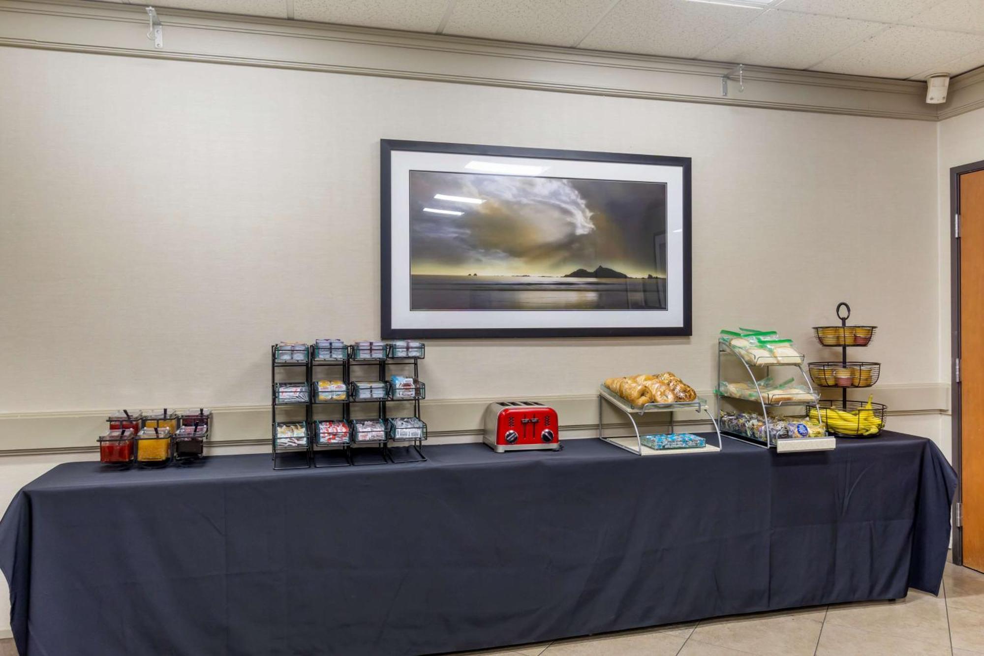 Western And Conference Center Hotel 3*