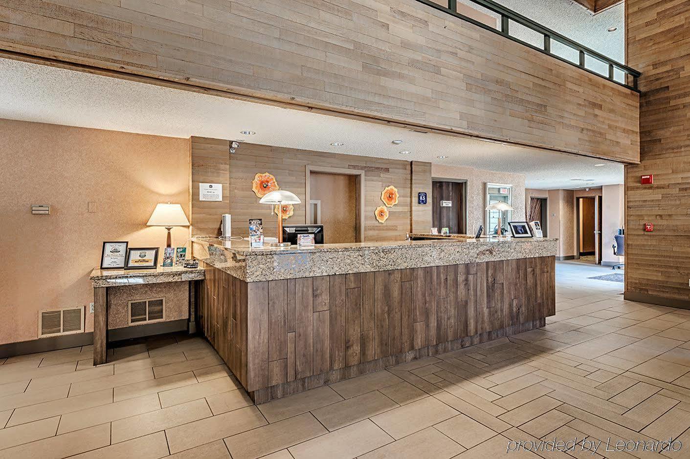 Hotel Western And Conference Center